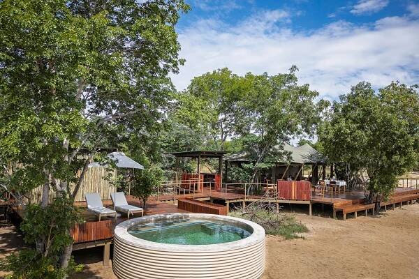 Wild Expeditions - Camp Hwange & Muddy Teak