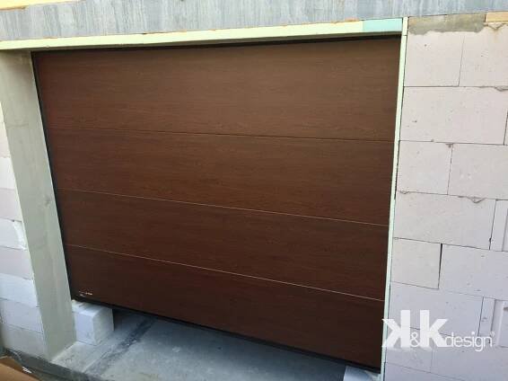Sekční garážová vrata Kružík Duraptint, ořech | KKdesign.cz
