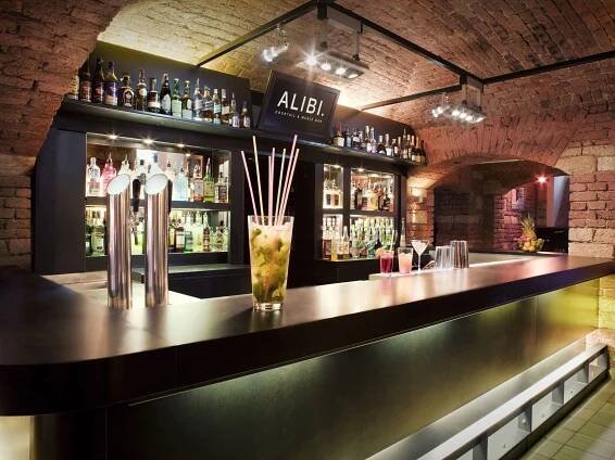 Kluby Praha | club, bar, klub, disco :: Club :: ALIBI. cocktail and music bar