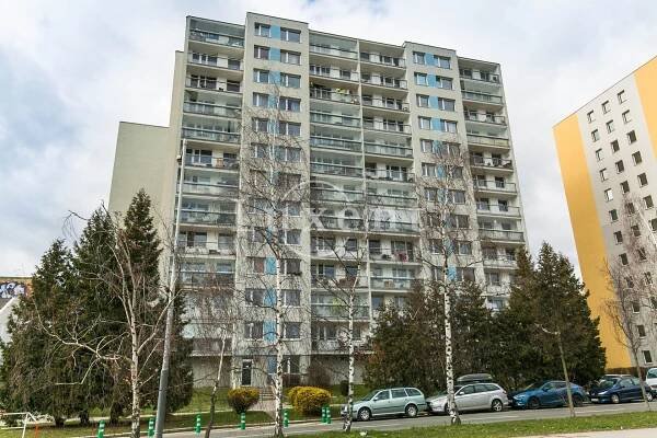 Pronájem bytu 3+1/L, 78 m2, Praha 11 - Háje | Luxent