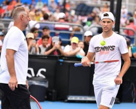 Tennis Legends Thomas Muster and Roger Federer Wallpaper