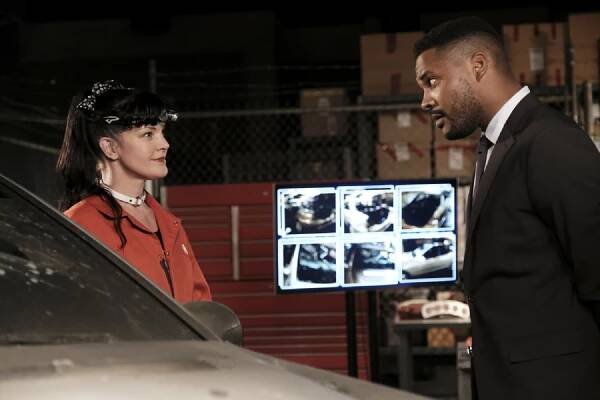 Námořní vyšetřovací služba - Přátele si drž blízko, 2.část - Z filmu - Pauley Perrette, Duane Henry