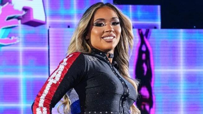 Lola Vice makes her entrance