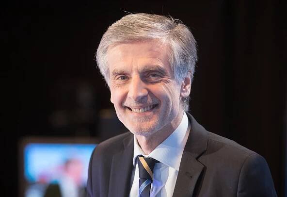 Asymetria v prístupoch k obnove federácie
