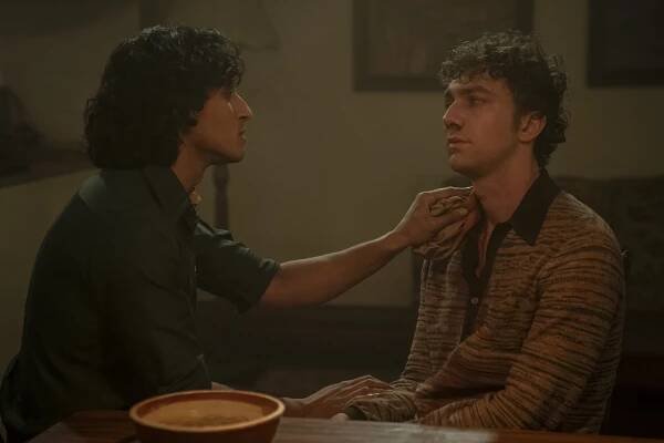 Assad Zaman, Luke Brandon Field - Interview with the Vampire - Don't Be Afraid, Just Start the Tape - Z filmu