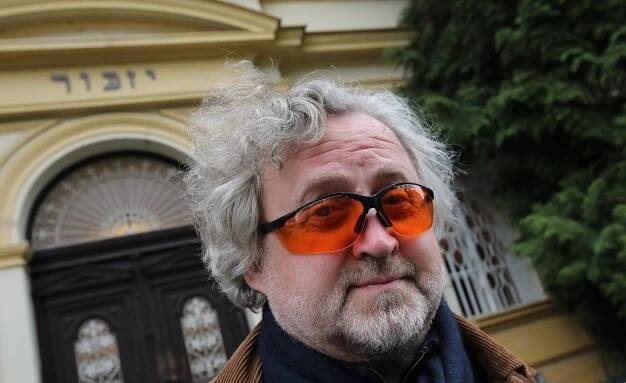 V Terezíně hráli Musíme si pomáhat. Legendární film uvedl Hřebejk s Jarchovským