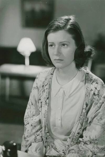 Kvinnor i fångenskap (1943)