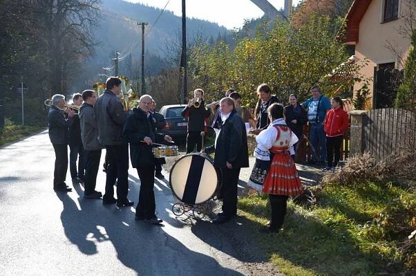 Martinské hody 2015 - Oficiální stránka obce Dolní Loučky