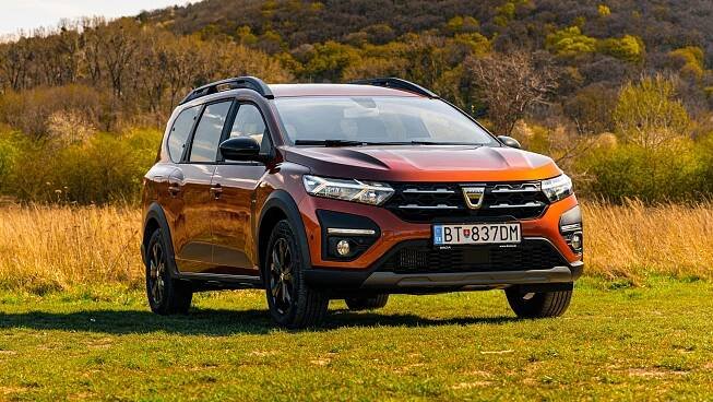 TEST Dacia Jogger 1.0 TCe 7 miest - Zvládne naozaj všetko?