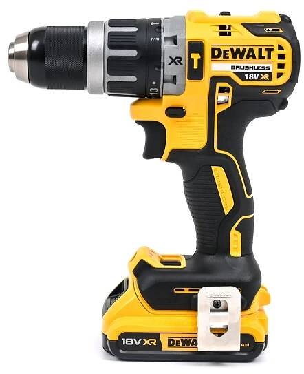 Aku příklepová vrtačka DeWALT DCD796D2-QW 
