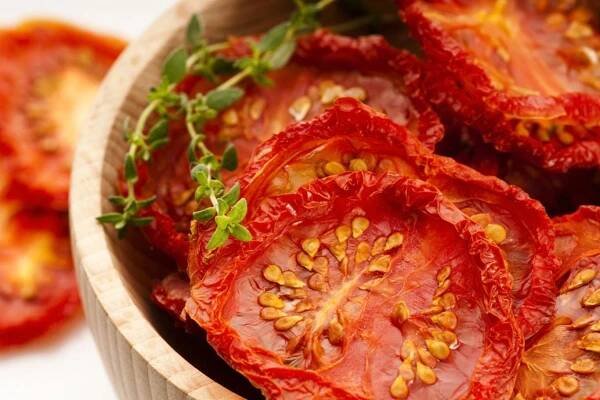 Nejlahodnější a nejjednodušší recept na rajčata naložená v oleji