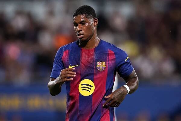 Marcus Rashford in a FC Barcelona uniform.