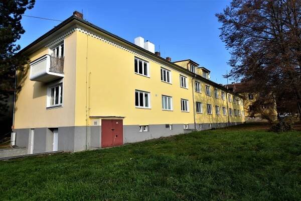 Pronájem bytu 2+1, 55m2 v Brně Židenicích na ulici Meluzínova - Reality Rajhrad