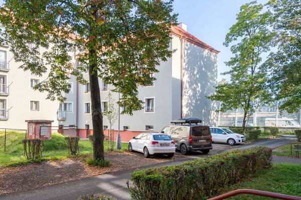 Prodej bytu 2+1 58 m² v ulici Okružní v Hradci Králové - Milan Polívka