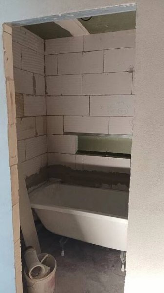 Přestavba bytového jádra a nové zdivo v koupelně ve Veselí nad Moravou - Stavební práce Uherské Hradiště