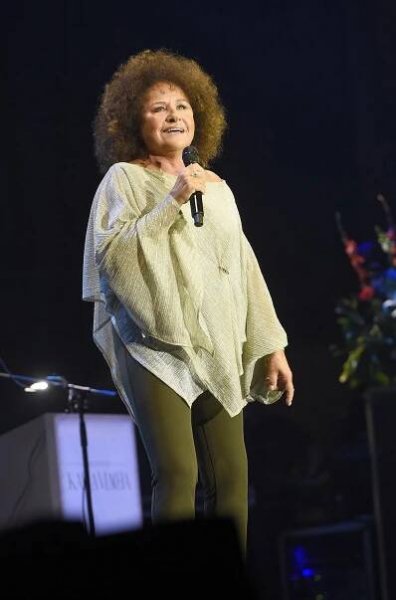 Vážně jí je už 73 let? Jitka Zelenková se nebojí ani sociálních sítí. Zveřejňuje i fotky v plavkách