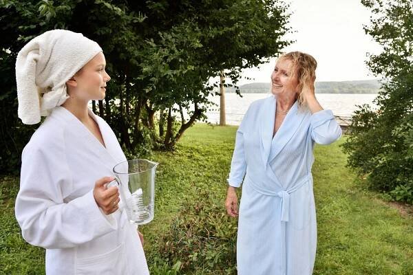Pobřežní stráž - Nejslabší článek - Z filmu - Sofie Eifertinger, Diana Körner