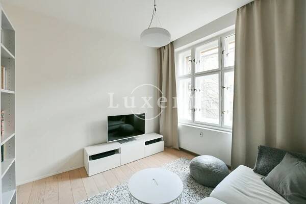 Pronájem bytu 2+kk, 50 m2, Praha - Vinohrady | Luxent