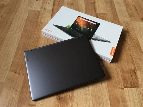 Yoga A12: tablet, nebo notebook? (první pohled)