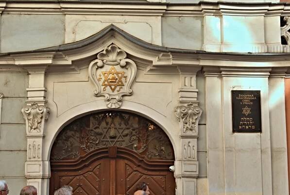 Soubor:Praha-Josefov radnice ŽOP.jpg – Wikipedie