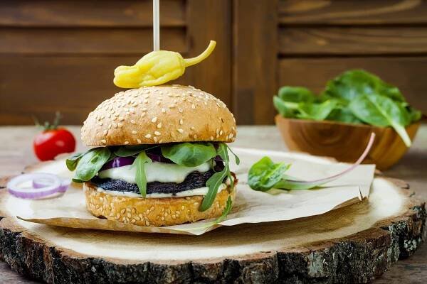 FOTORECEPT Portobello burger: Vegetariánska pochúťka, v ktorej vám mäso nebude chýbať