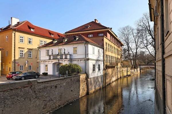 Jiný pohled na hotel