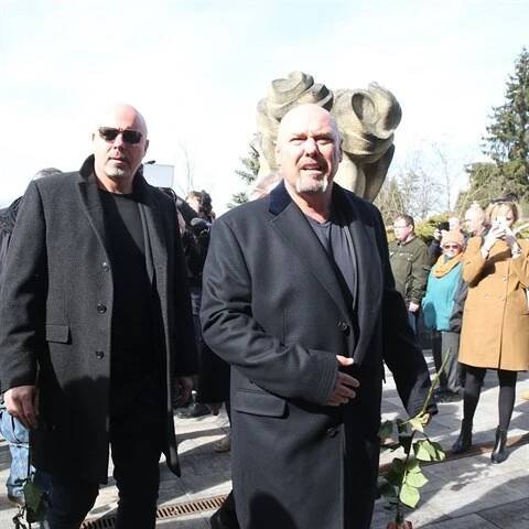 Pavel Pásek kamaráda zapil už pár dní před pohřbem.