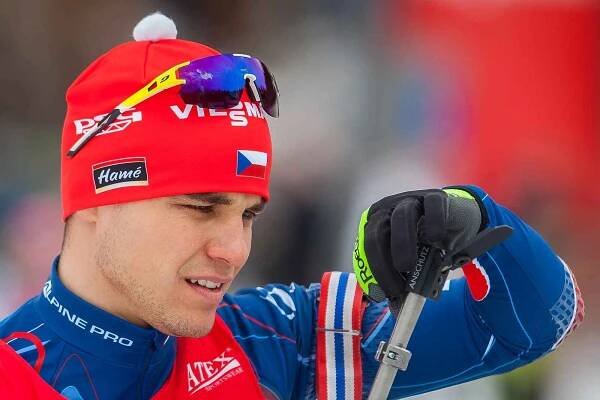 Exhibiční Mistrovství České republiky v biatlonovém supersprintu proběhlo 23. března ve sportovním areálu Břízky v Jablonci nad Nisou. Na snímku je biatlonista Michal Krčmář.