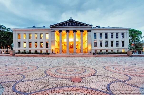 univerzita v oslu, norsko v noci - oslo - stock snímky, obrázky a fotky