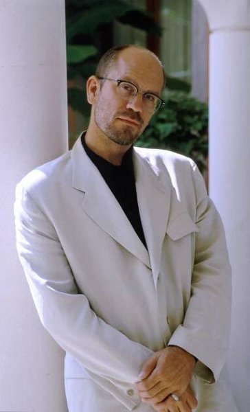 File:John Malkovich,1994 01.jpg - Wikimedia Commons