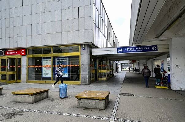 Budoucnost Nádraží Holešovice je dál nejistá. Město, DPP i investor se však chtějí dohodnout