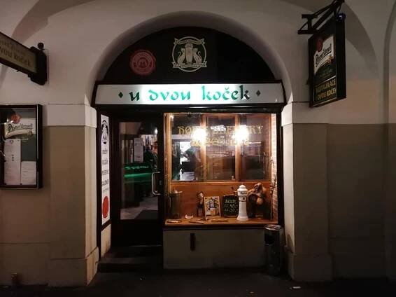 Praha fotoalbum minipivovaru U dvou koček – Pivovary.Info