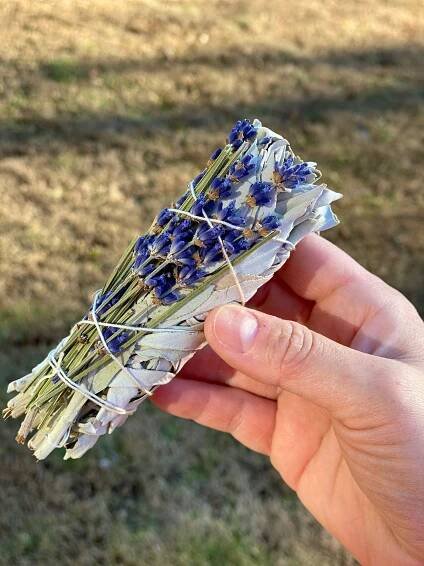 White Sage & Lavender Smudge Bundles - Sold Individually - Organic - Lavendula Angustifolia - Ceremonial Smudging