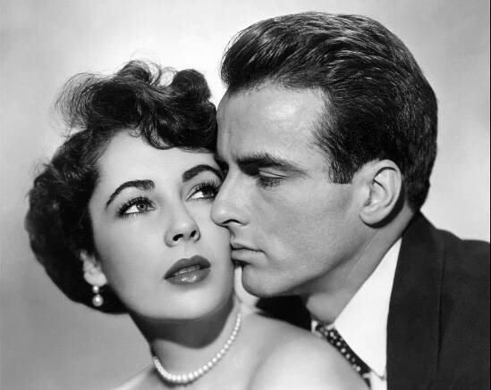 Slavný herec si na lebku nechal vytetovat portrét Elizabeth Taylor a Montgomeryho Clifta