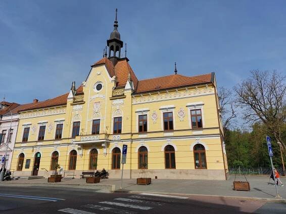 Fotografie - Budova staré radnice Historická budova, Brněnská 2, Pohořelice. Česko. - 14.04.2024