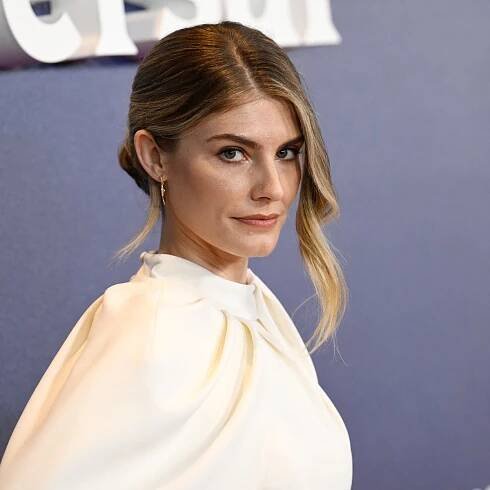 'Quantum Leap' star Caitlin Bassett jumps from Army to TV