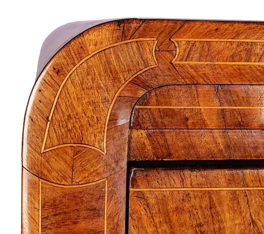 Komoda - pražský biedermeier