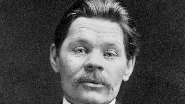 Citově vyprahlý a psychicky narušený Maxim Gorkij velebil rudý teror, který se mu stal osudným