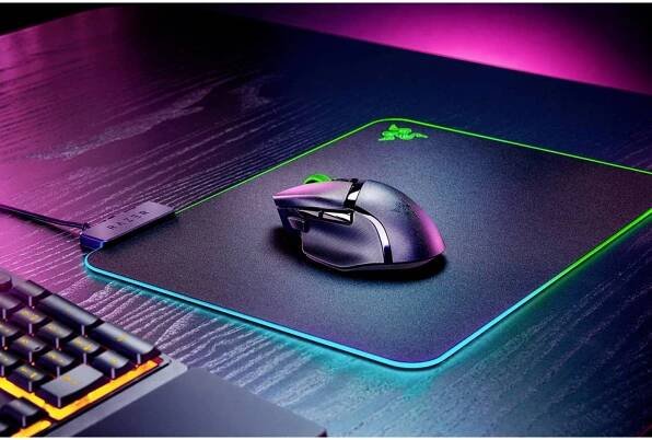 RAZER Basilisk V3 X HyperSpeed optická ergonomická herní myš, přenos Bluetooth®, 7 tlačítko, 18000 dpi, černá