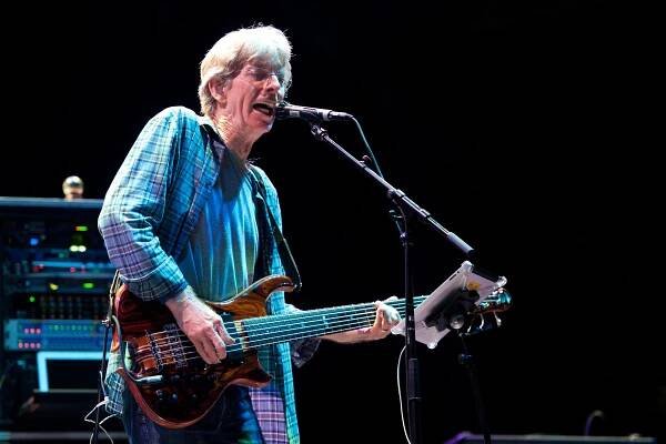 Grateful Dead's Phil Lesh Reveals Bladder Cancer Battle