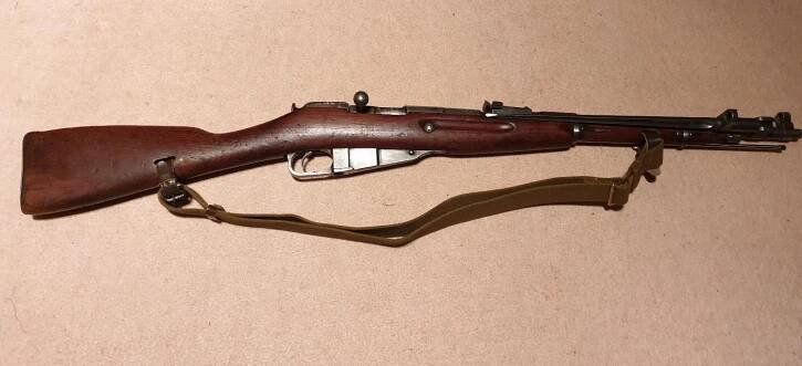 Mosin nagant znehodnocený - 1952 karabina s výklopným bodákem - Sběratelské zbraně