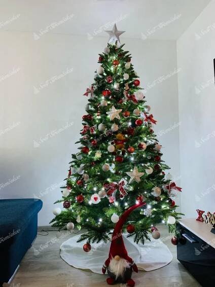 Umelý vianočný stromček 3D Jedľa Kaukazská 210cm s bielymi a červenými vianočnými ozdobami