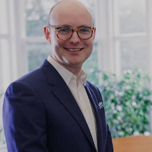 Mr Christopher McDonald MBChB, BDS, MFDS, FRCS (OMFS) RCSEd, BAOMS