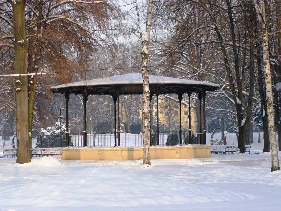Fotografie - Hradec Králové - Jiráskovy sady, altán - 11.01.2009