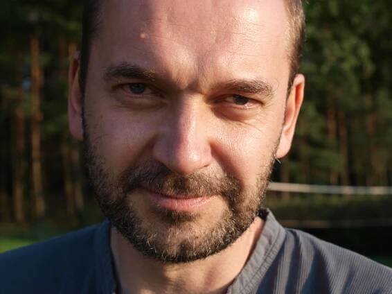 Artur Żmijewski (51)