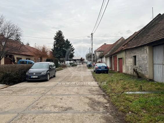 Prodej Pozemek, Hrušky, okres Vyškov