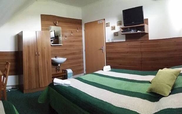 3-lôžková izba so spoločnou sprchou