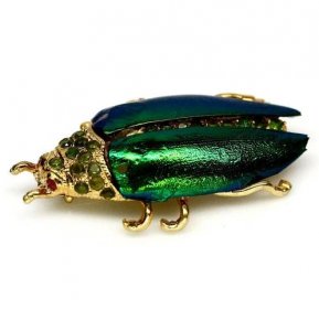 Exkluzivní brož BROUK chrobák vykládaná přírodními  smaragdy a rubíny - Starožitné šperky