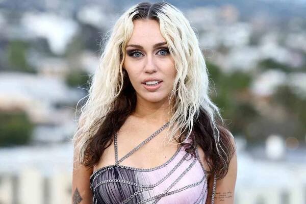 Miley Cyrus Clarifies Comments About Not Wanting to Tour