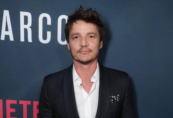Nejoblíbenější herec roku Pedro Pascal slaví narozeniny: 10 zajímavostí, které jste o něm možná netušili - Netflixer